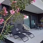 Nyaraló House With A Parking Space - 22303 Vir