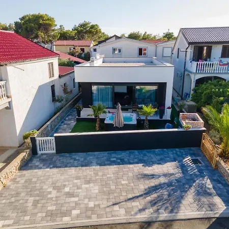 House With A Parking Space - 22303 Holiday home *