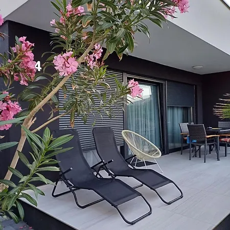 Σπίτι διακοπών House With A Parking Space - 22303 Vir