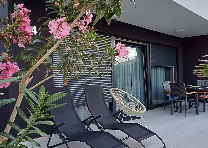 Casa vacanze House With A Parking Space - 22303 Vir